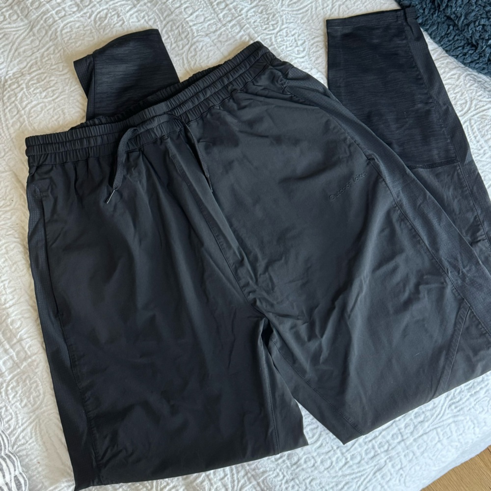 Outdoor voices joggers